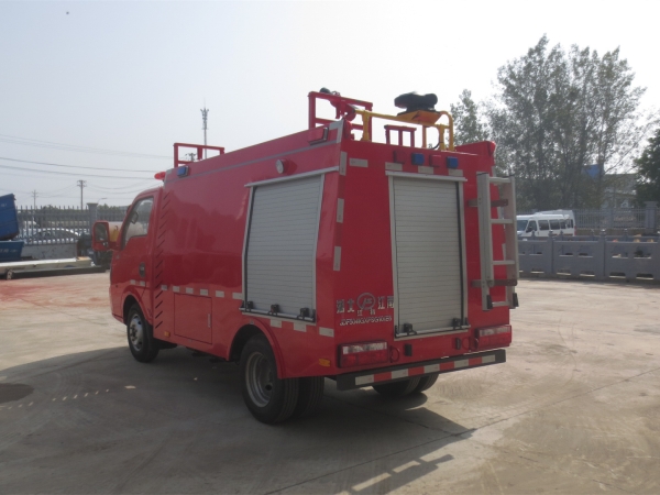 途逸單排水罐消防車（藍(lán)牌）