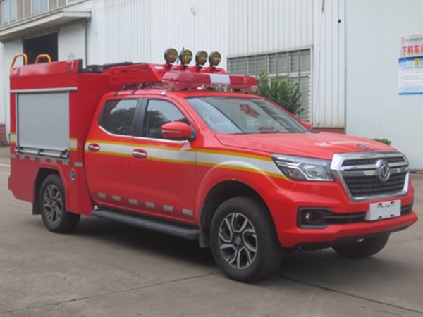 鄭州日產器材消防車