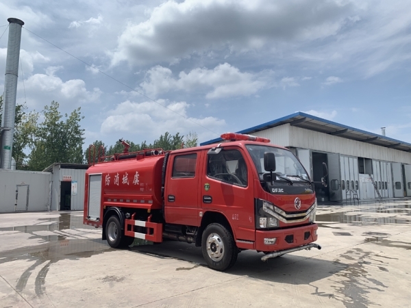 東風雙排遠程供水車